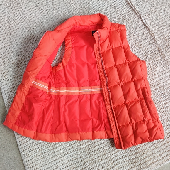 *Like new* GAP vest - Picture 2 of 5